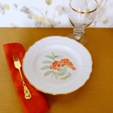 Royal Copenhagen Tellerset, 9 Teller mit verschiedenen Motiven.