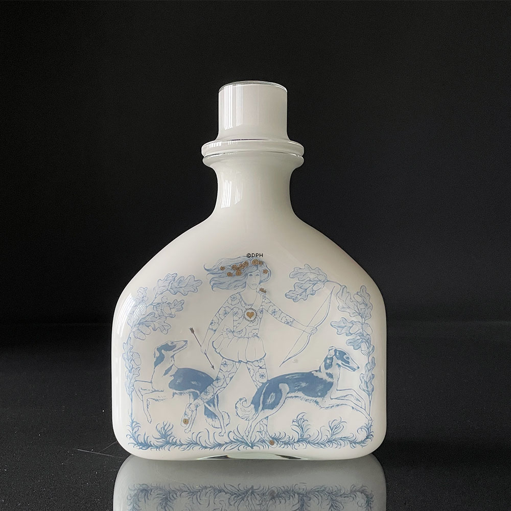 Holmegaard Karaffe, aus der Serie Blue Magic, opalweiß mit blauer Dekoration