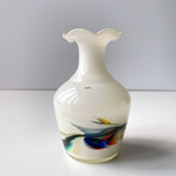 Holmegaard Vase mit mehrfarbiger Dekoration, 16 cm.