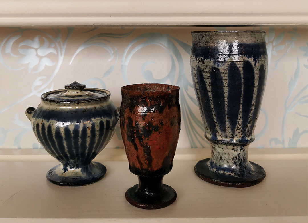 Gutte Eriksen kleine Dose mit Deckel aus Keramik mit schöner blauer Glasur