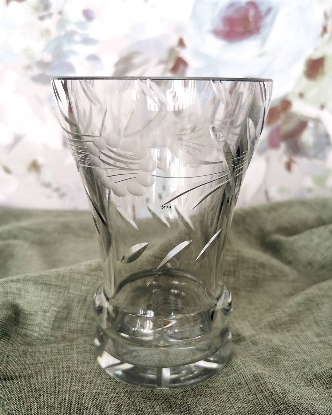 Glas Vase mit Schliffen