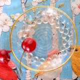 Kleine feine Glasschale mit Schliffen am Boden und Goldrand