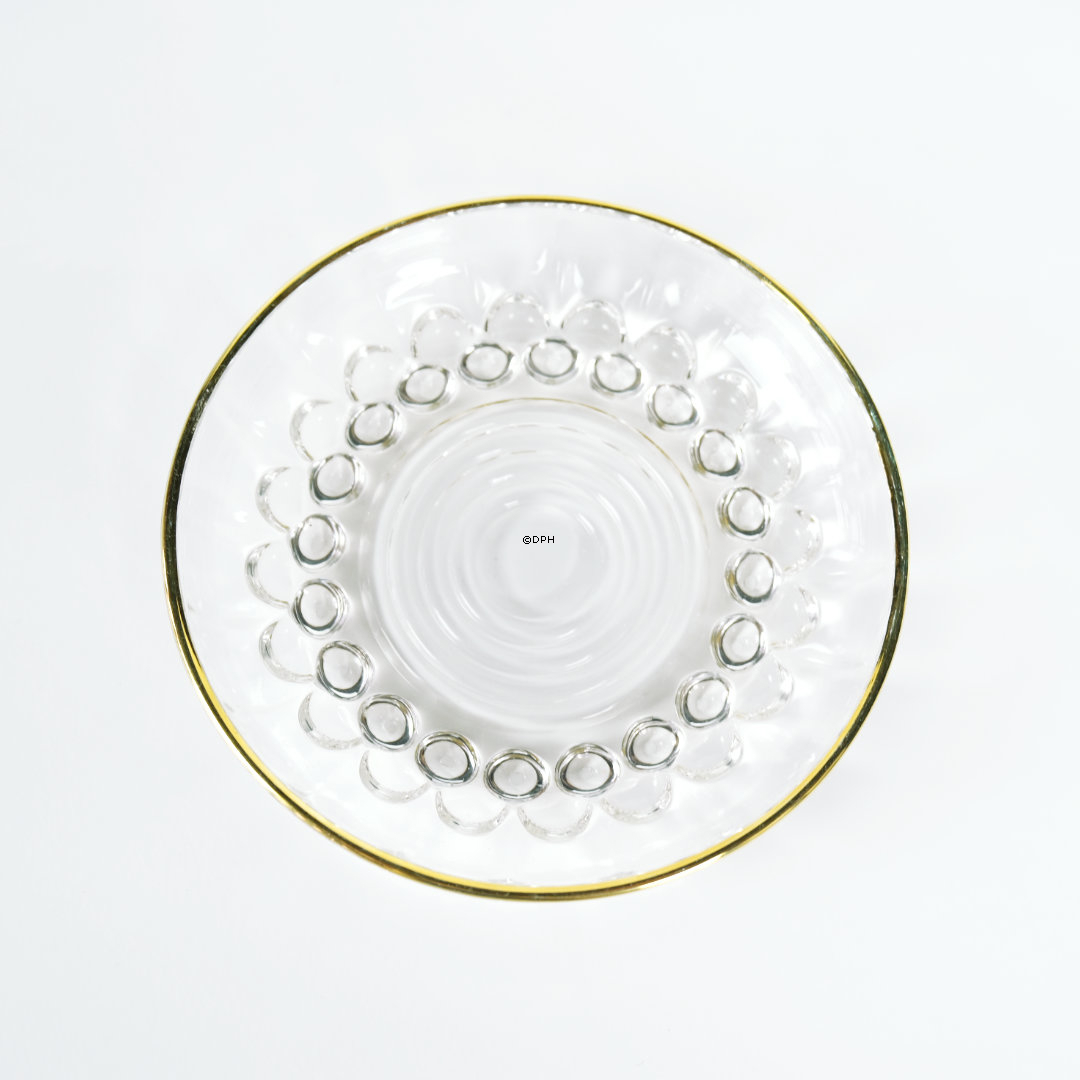 Kleine feine Glasschale mit Schliffen am Boden und Goldrand