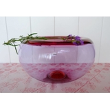 Holmegaard Provence Schale aus rot/rosa Glas.
Mittlere Größe, Durchmesser 27 cm.