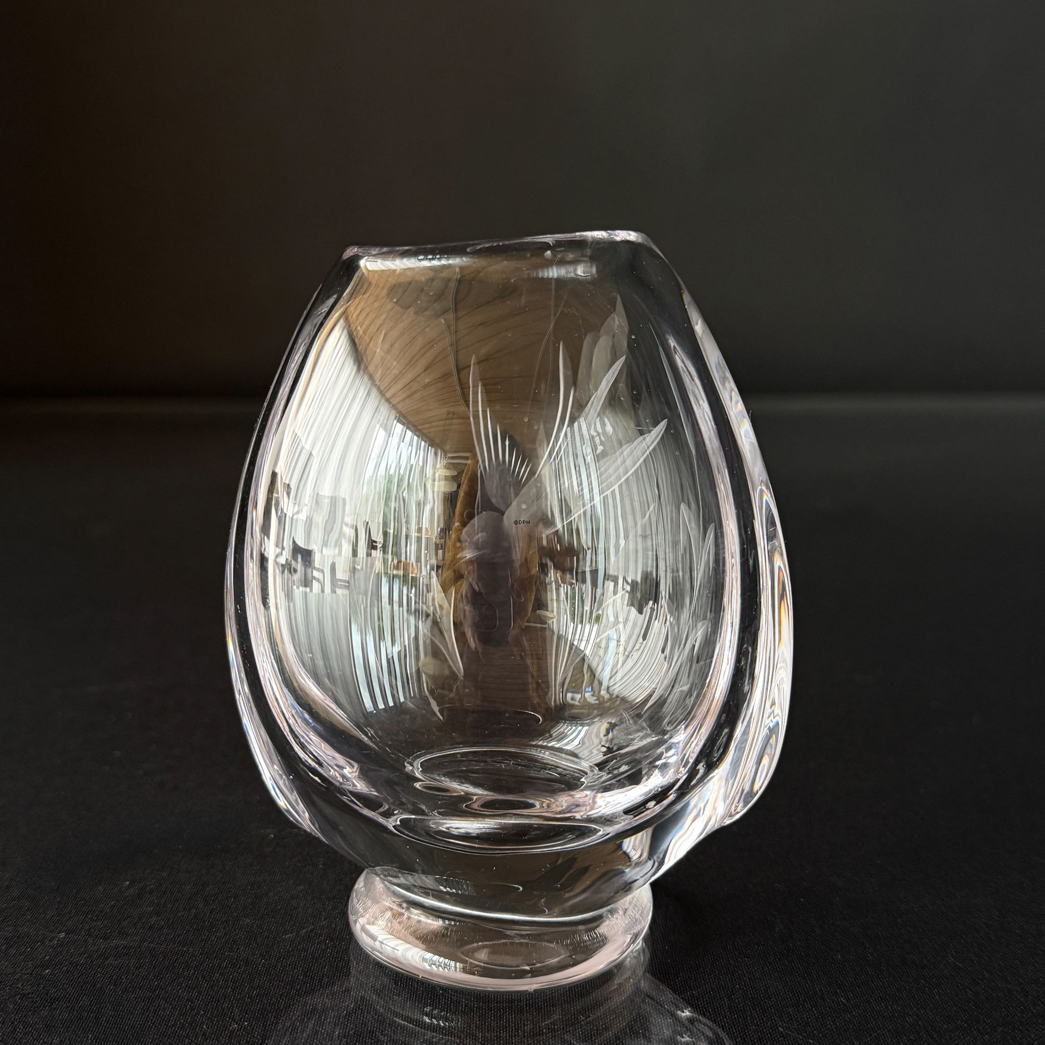 Glass Vase mit Vogel, geschliffenes Glas