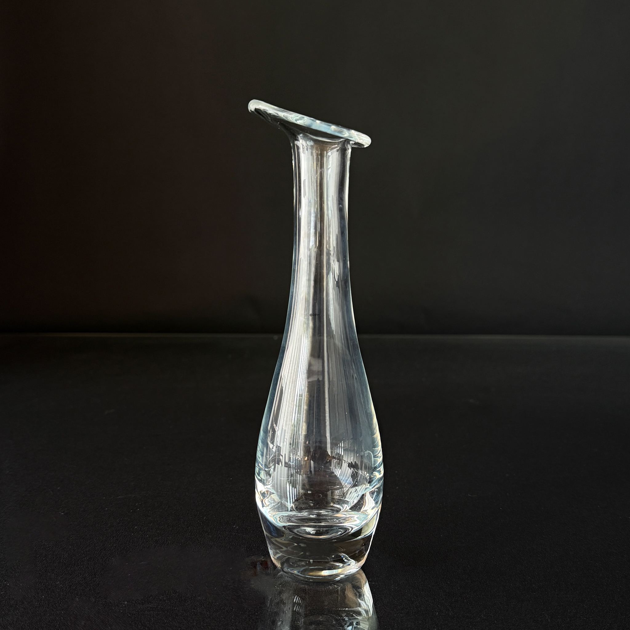 Elegante Glasvase, Solitärvase für eine einzelne Blume