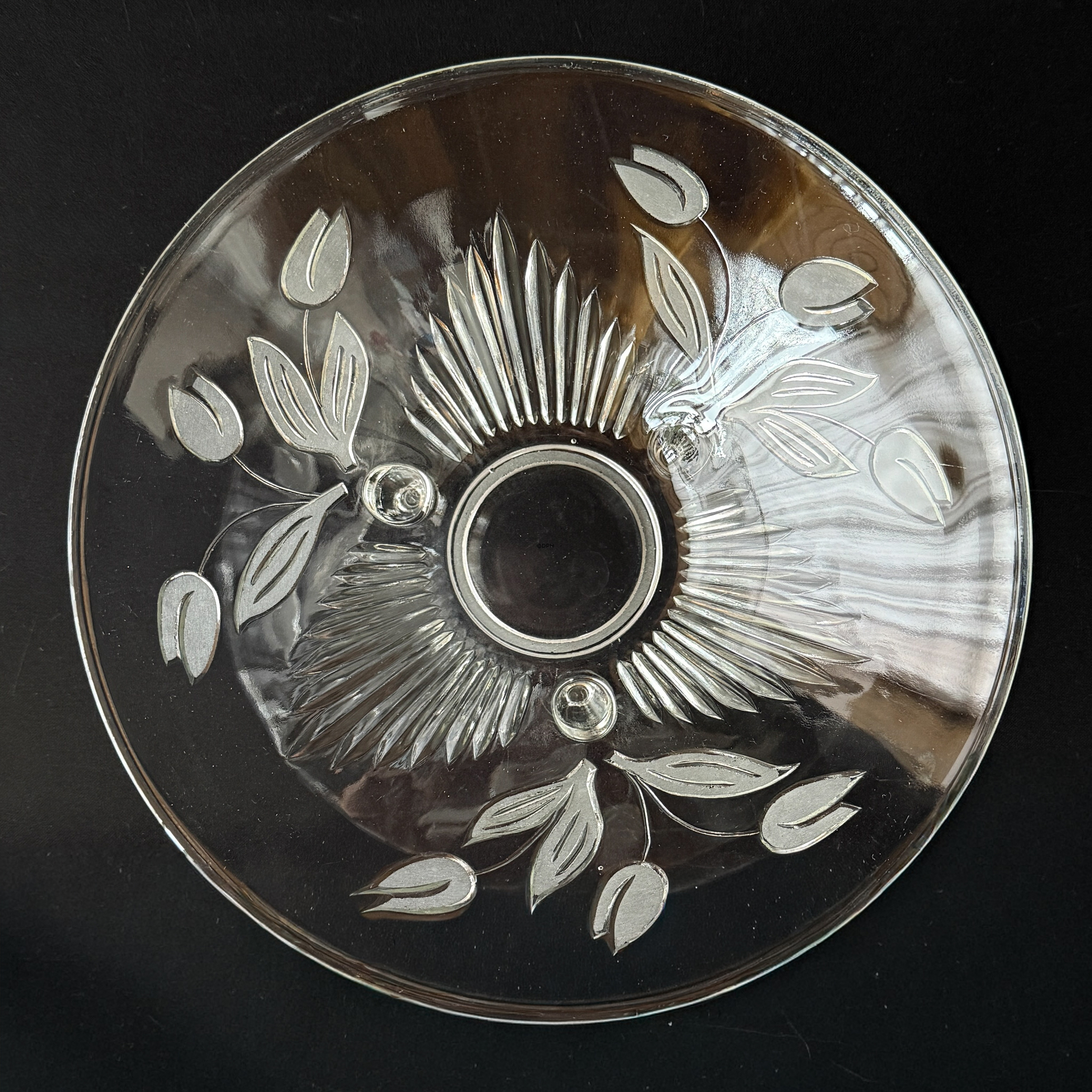 Glasschale mit Blume