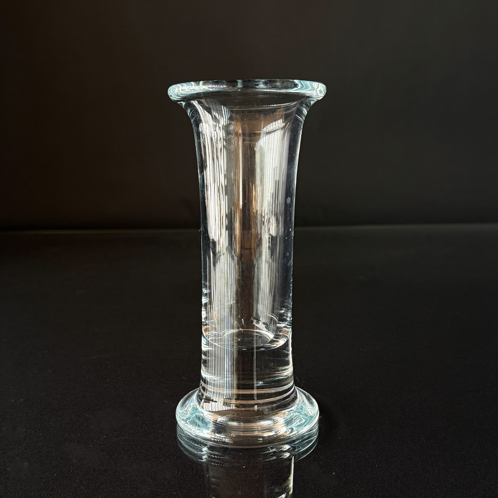 Elegante Glasvase, Solitärvase für eine einzelne Blume