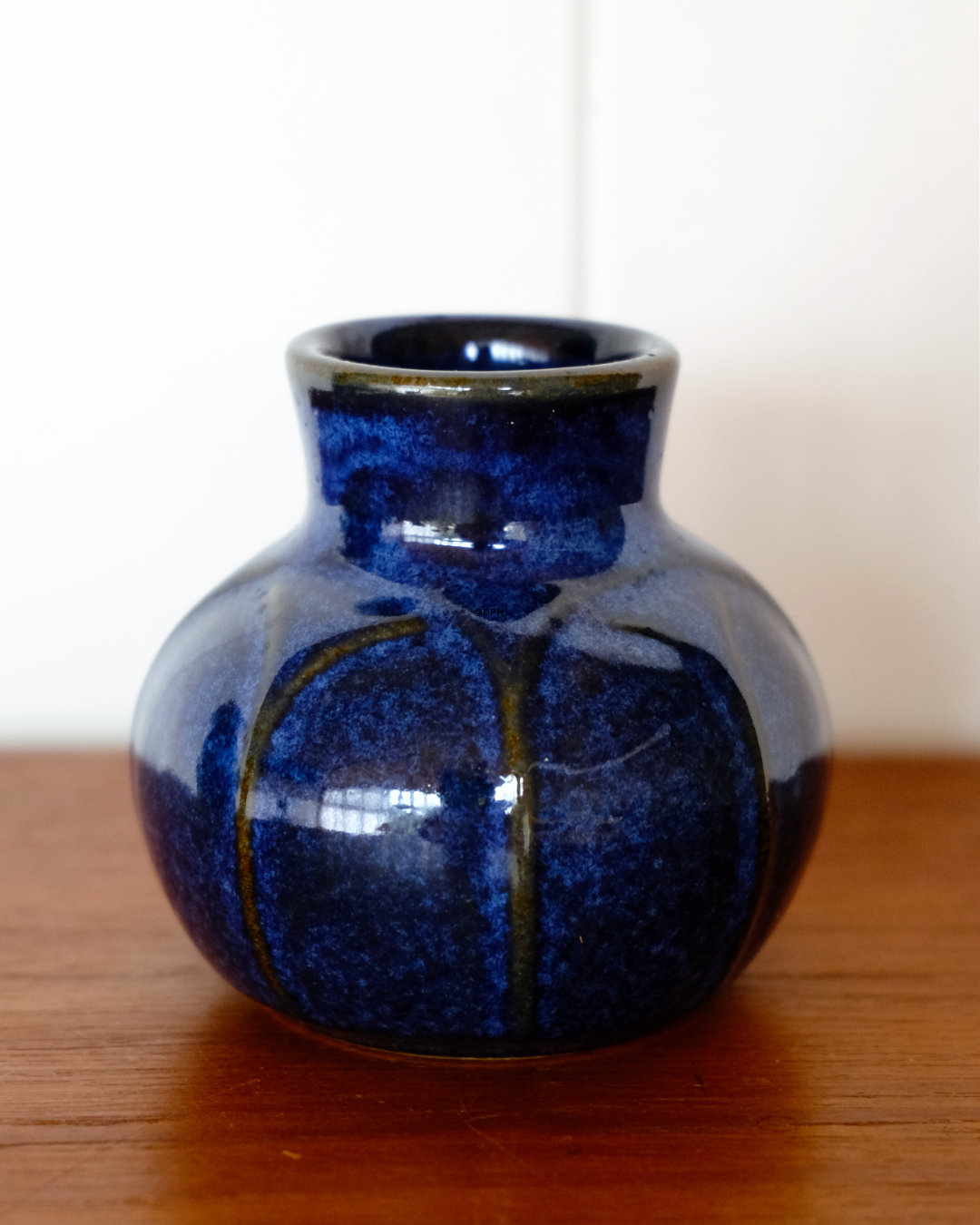 L. Hjorth blaue Keramikvase Nr. S106