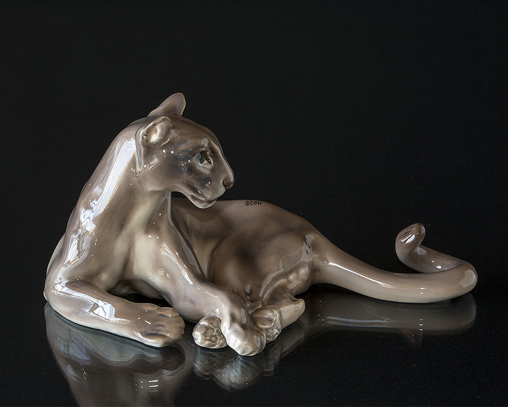 Puma, Liegend, Dahl Jensen Figur Nr. 1019