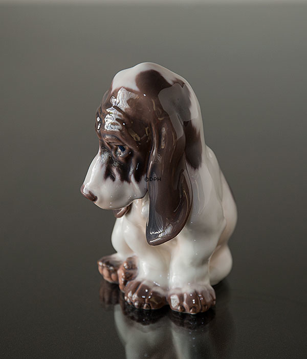 Dahl Jensen sitzende Hund Figur, Basset Hound, 14,5 cm