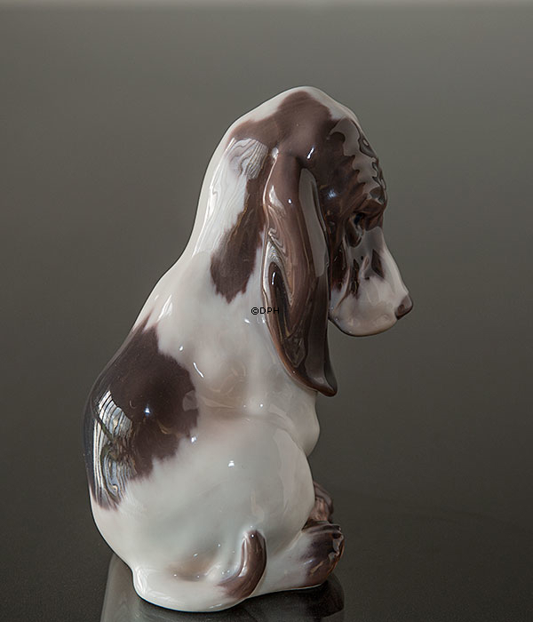 Dahl Jensen sitzende Hund Figur, Basset Hound, 14,5 cm
