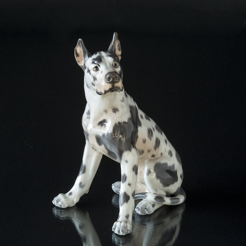 Dahl Jensen Dog figure, seated Grand Danois, no. 1111