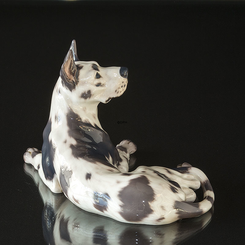 Dahl Jensen Hundefigur, liegender Grand Danois, Nr. 1112