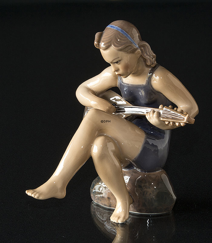 Schwimmen Mädchen mit Mandolin, Dahl Jensen Figur Nr. 1172