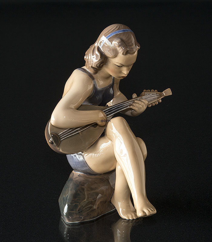 Schwimmen Mädchen mit Mandolin, Dahl Jensen Figur Nr. 1172