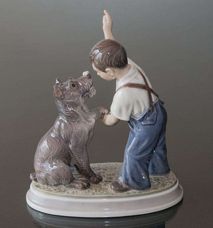Junge mit Hund Figur Dahl Jensen Nr. 1206