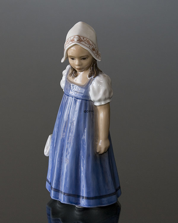 Mädchen Hanne mit blauem Kleid