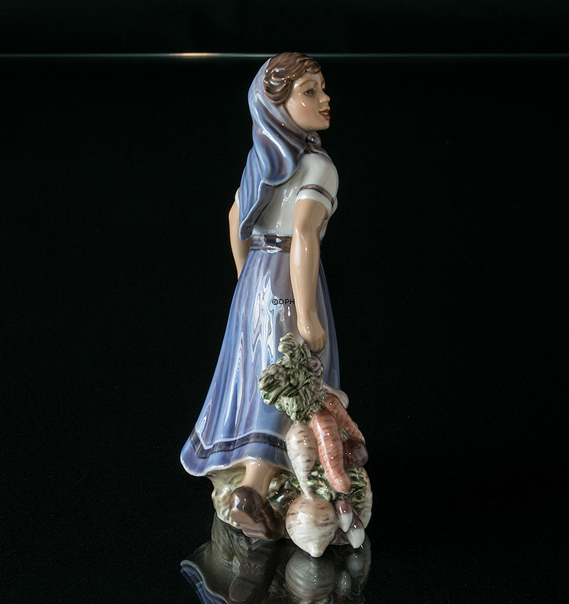 Gärtnermädchen mit gemüse, Dahl Jensen Figur Nr. 1301