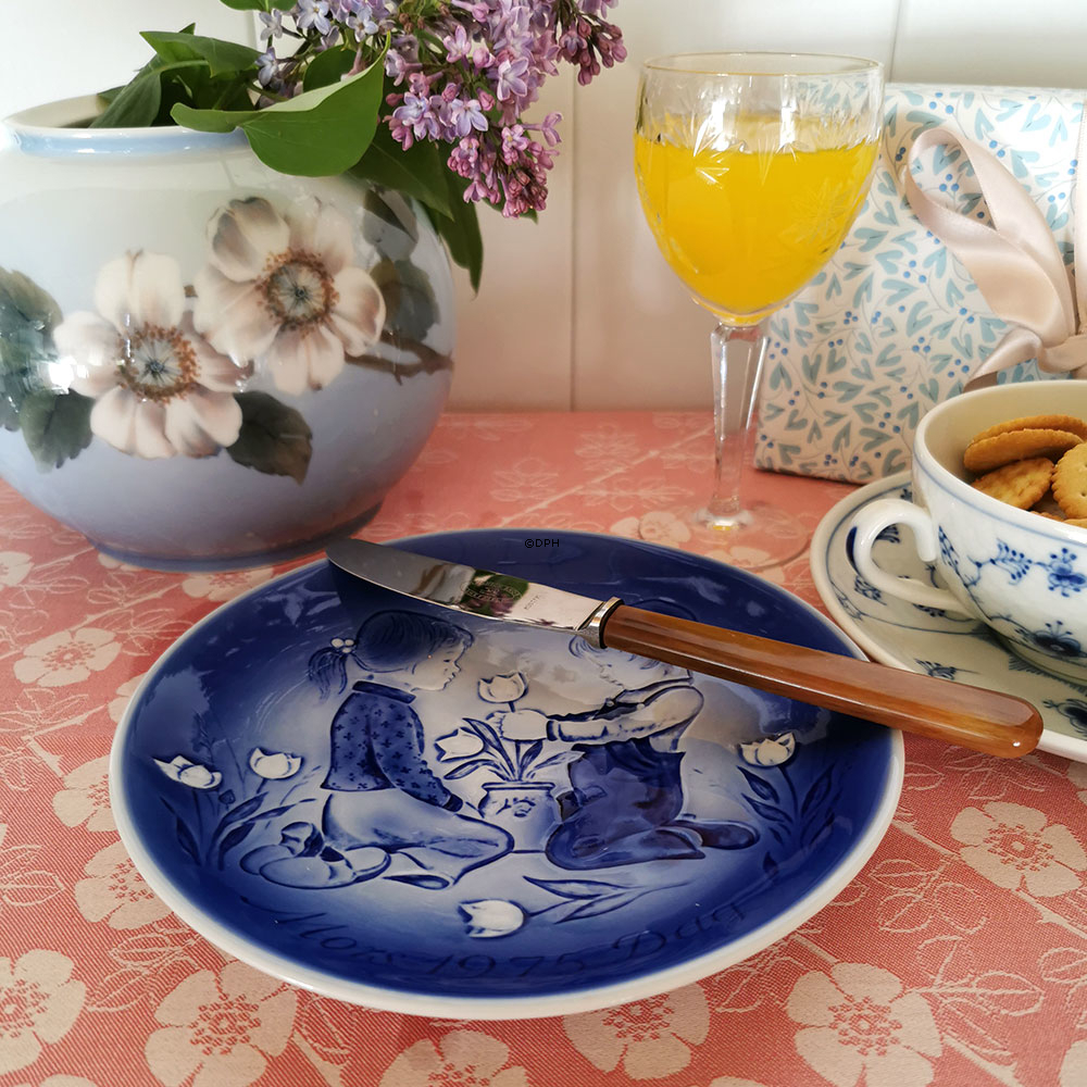 Eine Überraschung 1975, Desiree Muttertagsteller Svend Jensen aus Dänemark