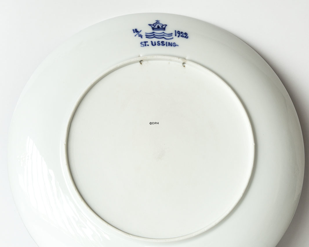 Teller mit Winterlandschaft Bäume am See, Royal Copenhagen UNICA Signiert: 15/4 1922 ST.USSING
