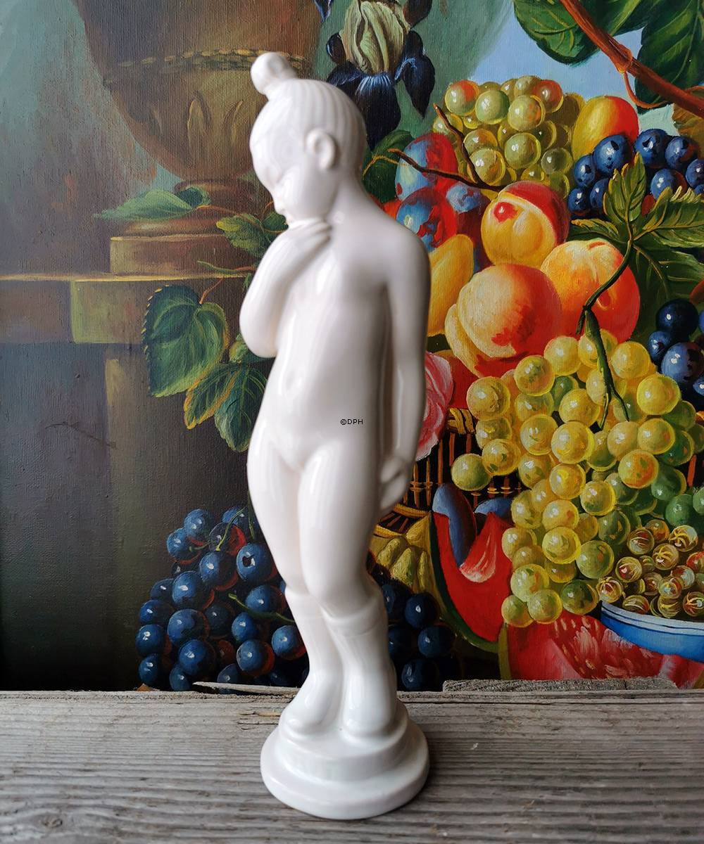 Svend Lindhart weiß glasierte Keramikfigur Nr. 40, Mädchen aus Grønland, "TUT"