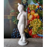 Svend Lindhart weiß glasierte Keramikfigur Nr. 40, Mädchen aus Grønland, "TUT"