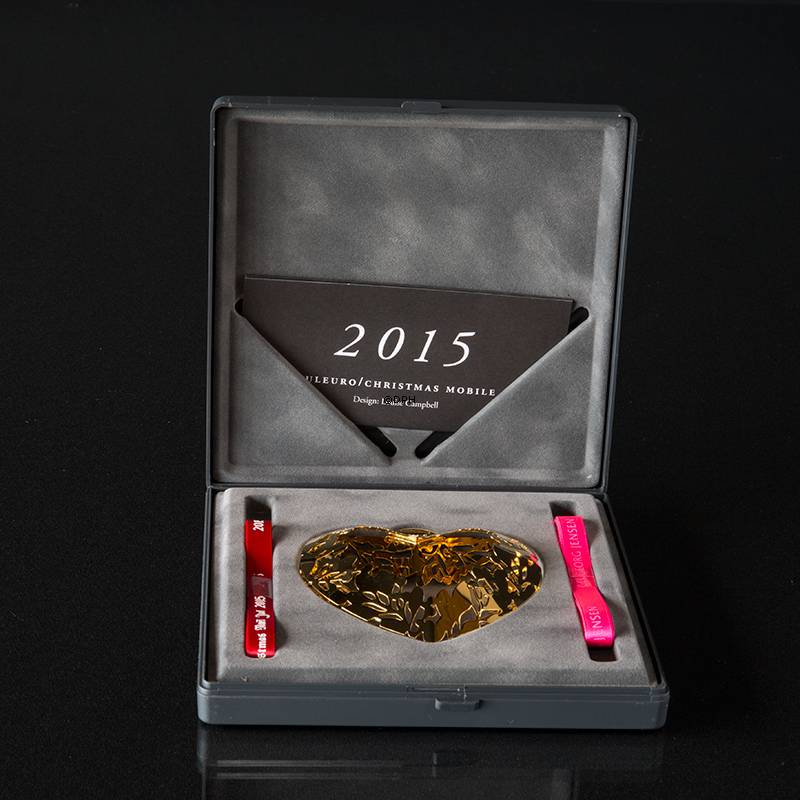 Herz verbindet sich mit Mistel - Georg Jensen Weihnachtsmobile 2015