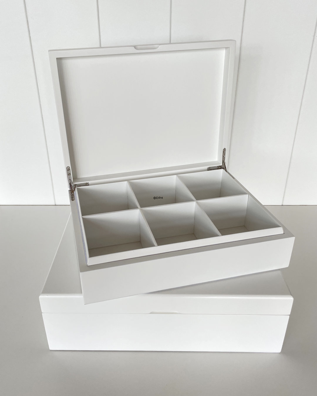 Weiße Aufbewahrungsbox mit 6 Fächern 27x20x7cm