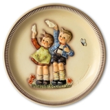 Hummel Goebel Jubiläumsjahresteller 1985 Auf Wiedersehen