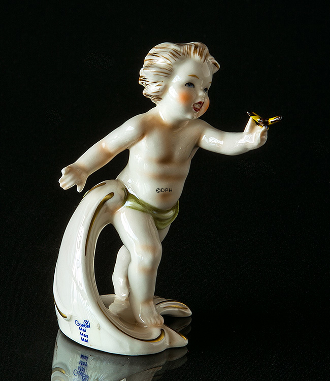 Goebel Hummel Monatsfigur Mai Junge läuft mit Schmetterling