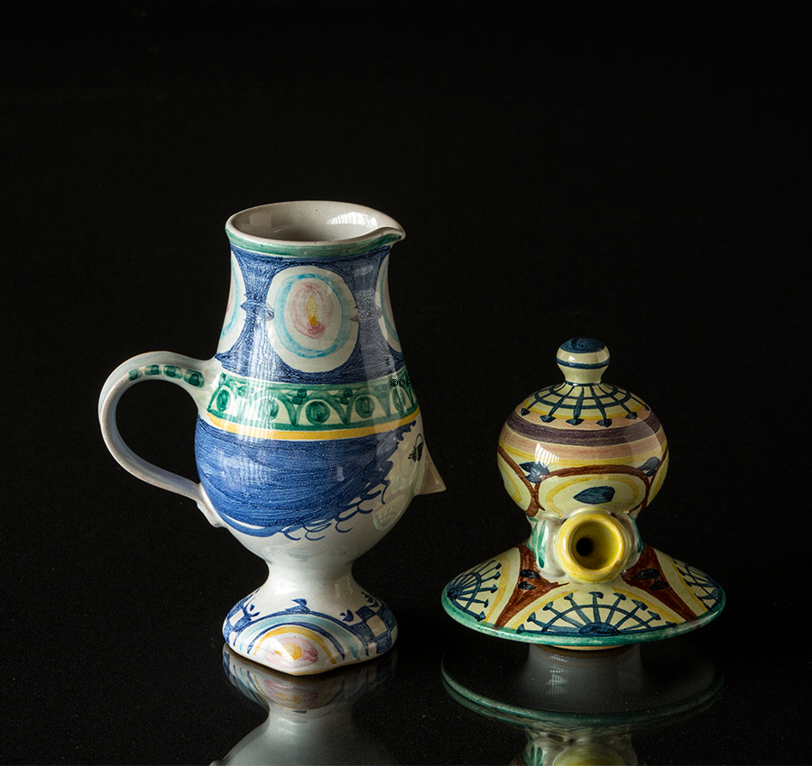 Wiinblad Krug mit Hut handbemalt, blau / weiß oder mehrfarbig (Mit Fehler ohne Hut)