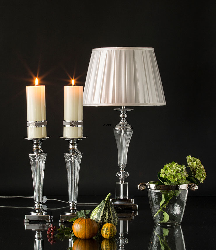 Kerzenhalter in Chrom und Klarglas
