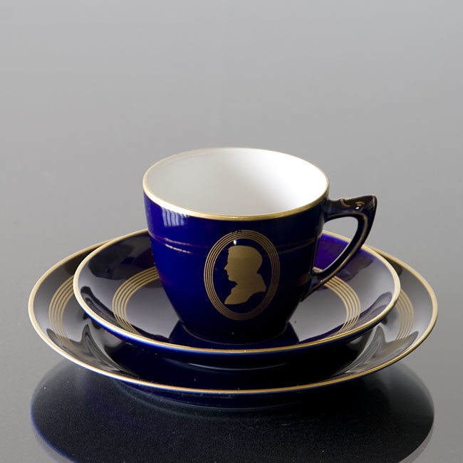 Komponist Kaffeegeschirr, Carl Nielsen, Tasse, Untertasse und Kuchenteller Nr. 11, Bing & Gröndahl