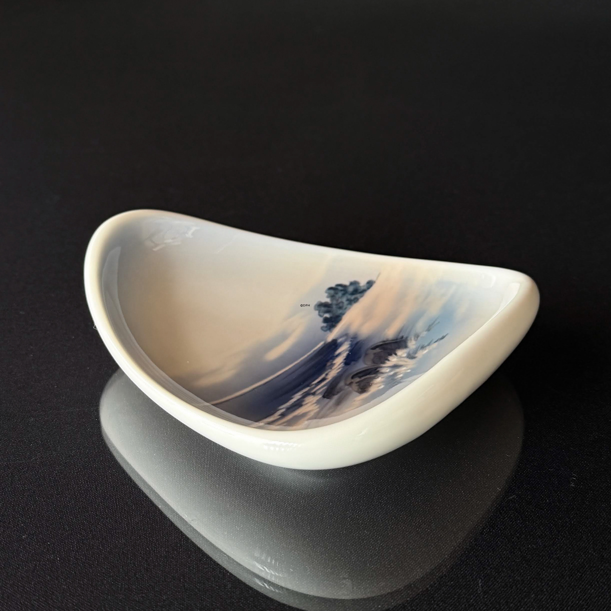 Lyngby Porcelæn Schale mit Strand Nr. 111-1-74