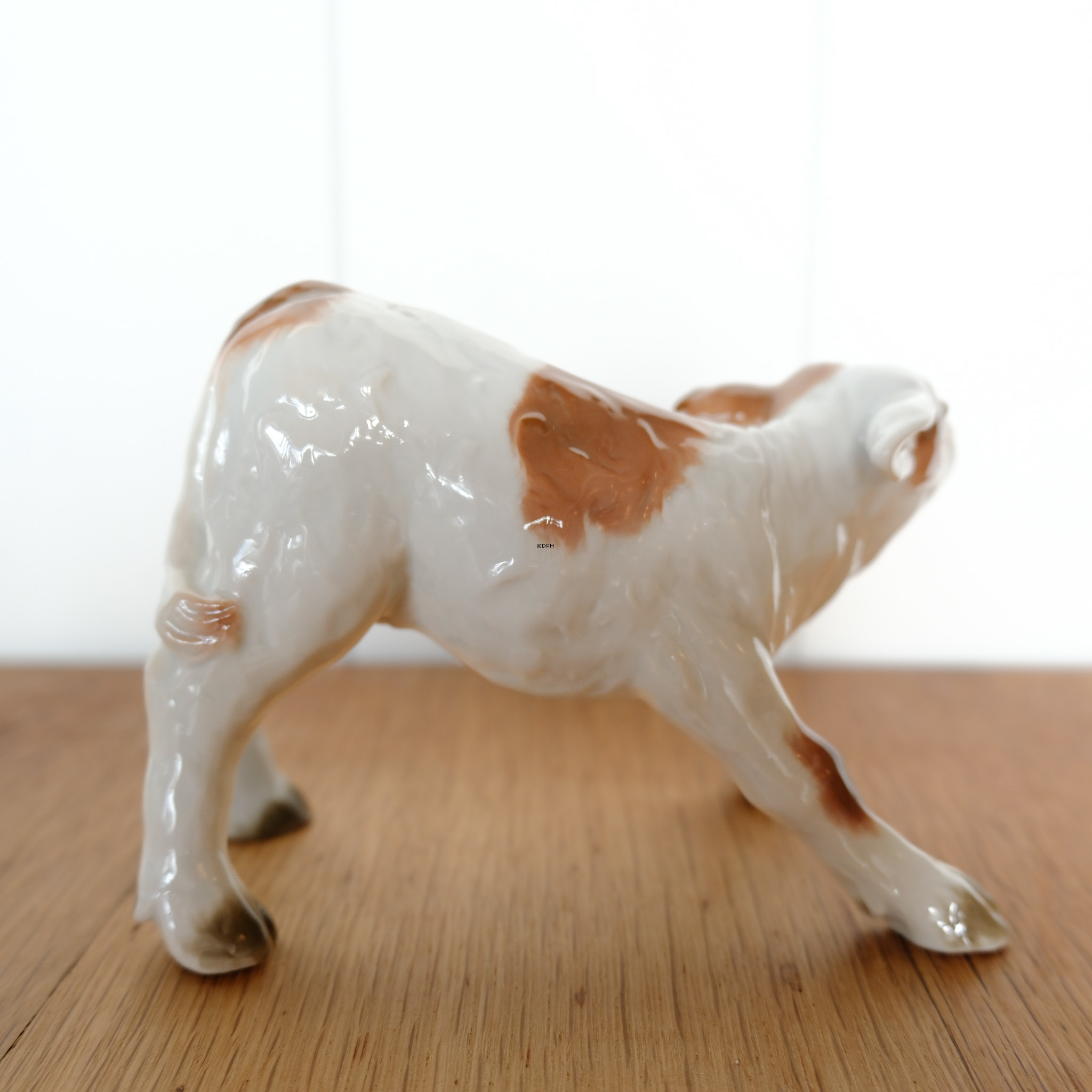 Kalb, Braun gefleckt, Lyngby Figur Nr. 12