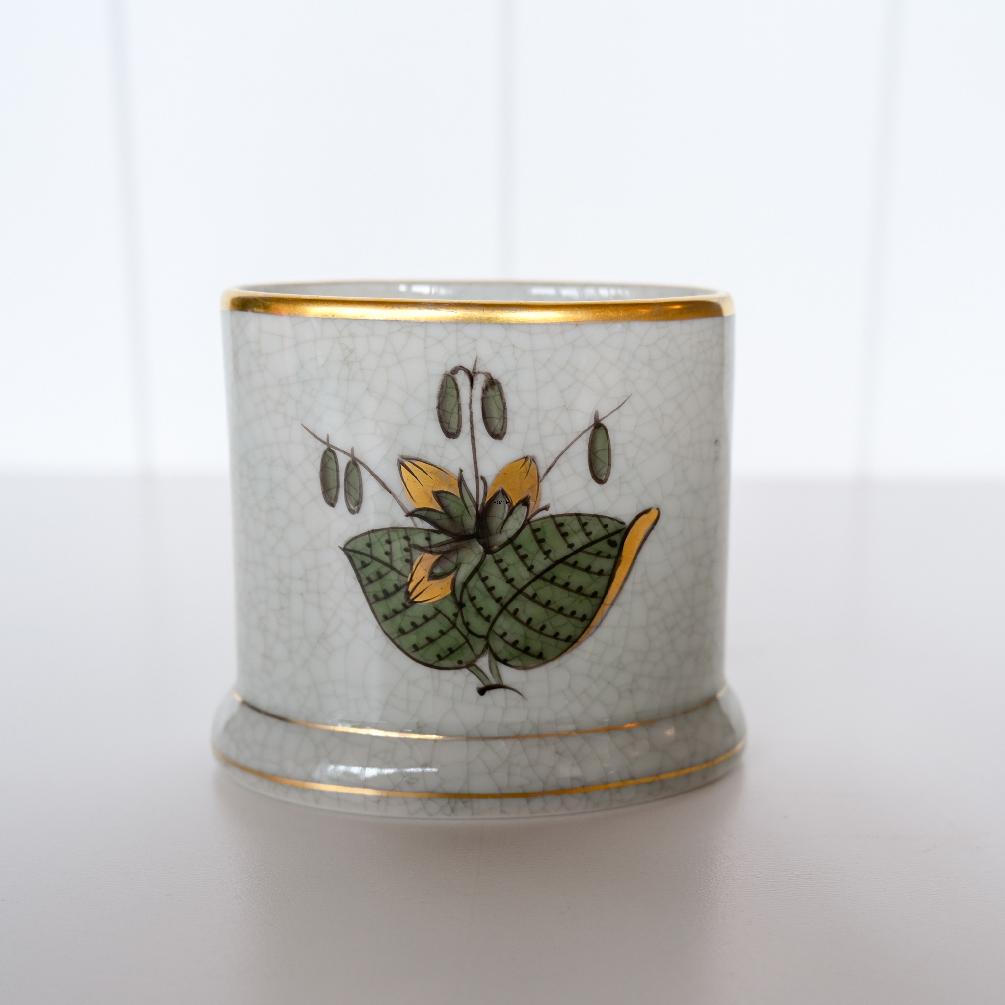 Lyngby craquelé Ovale Vase mit Grün Blume, Nr. 3017
