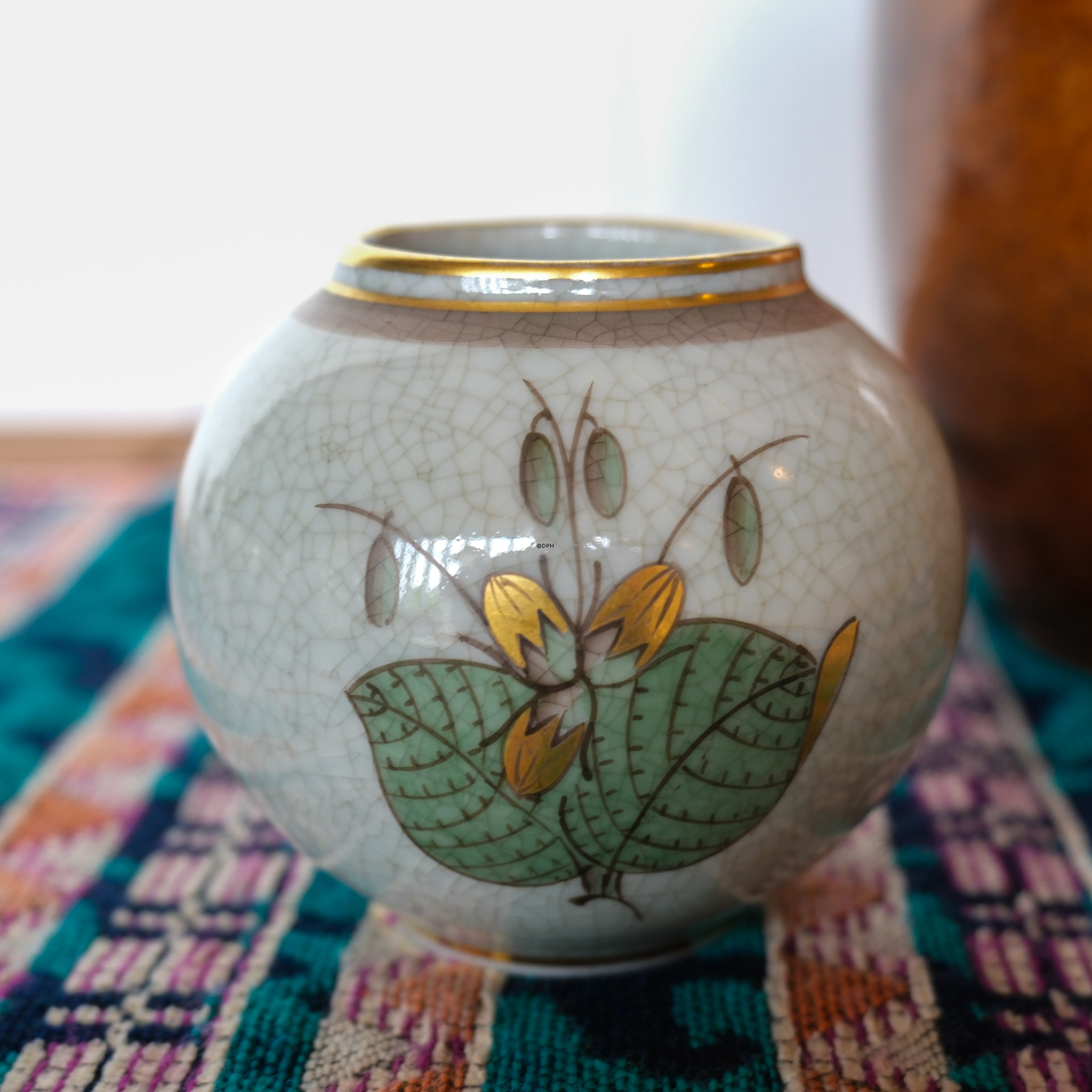 Lyngby craquelé Vase mit Blume, Nr. 72-1-3017