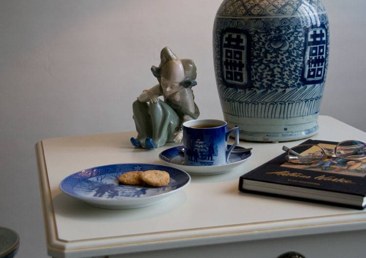 Clown nachdenkt die Situation