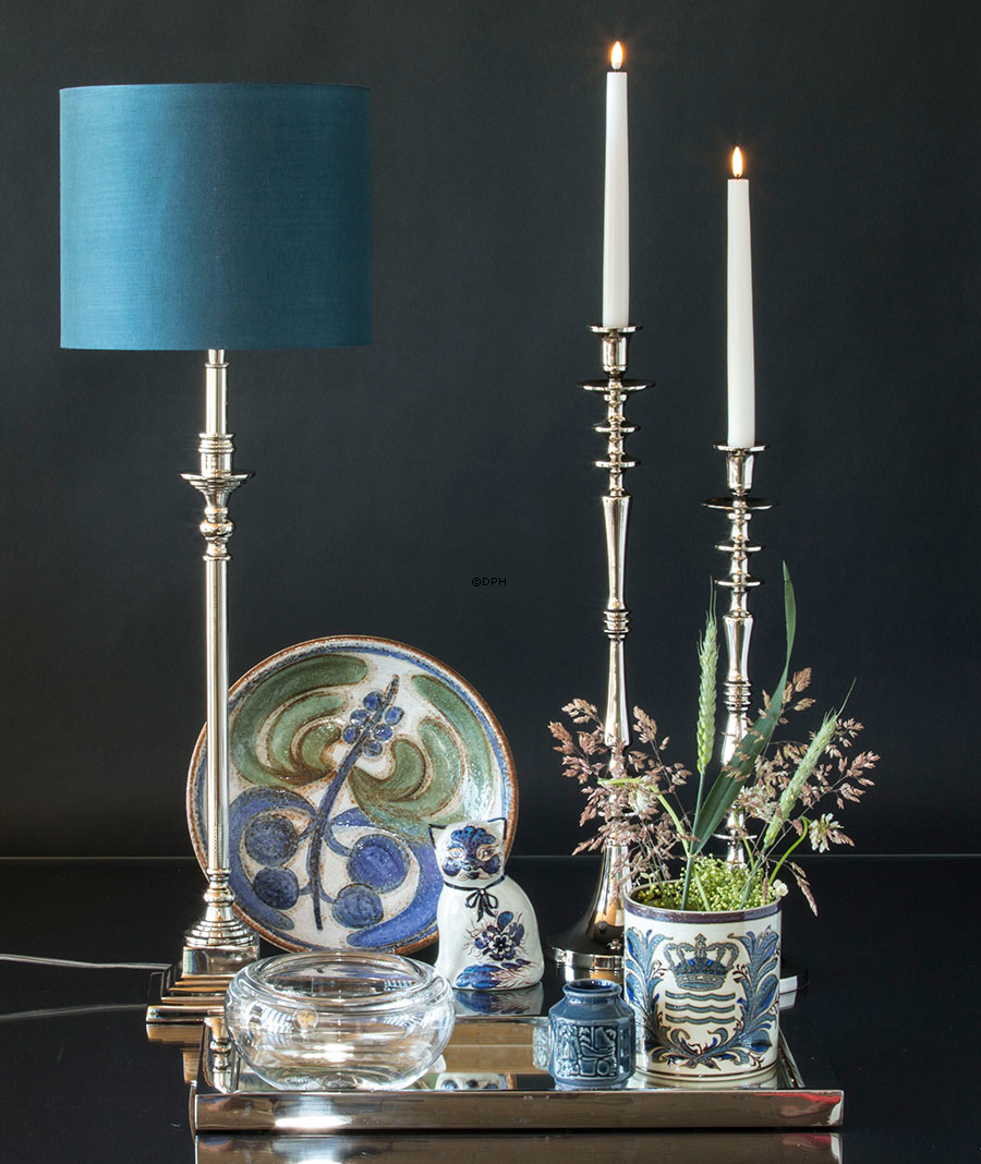 Niedriges viereckige Tablett in poliertem Stahl mit Spiegel