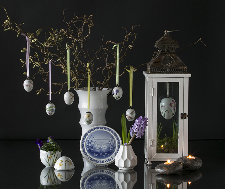 Osterei mit Winterling und Seidenschwanz, Satz von zwei, Royal Copenhagen Osterei 2017