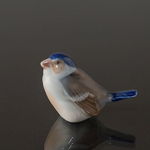 Fink sitzt auf, Royal Copenhagen Vogelfigur Nr. 081 oder 1040