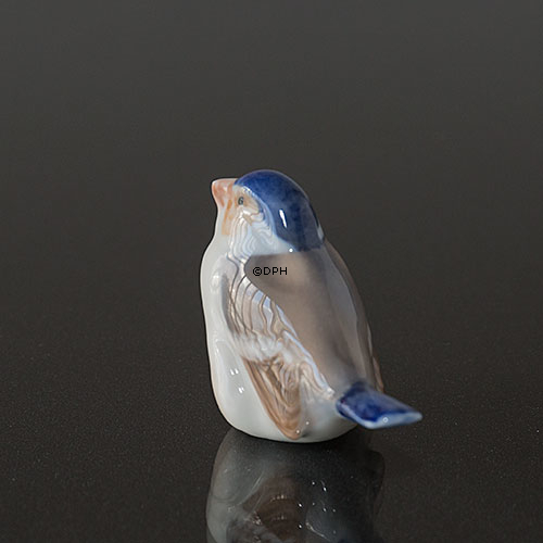 Fink sitzt auf, Royal Copenhagen Vogelfigur Nr. 081 oder 1040