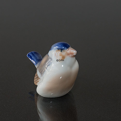 Fink sitzt auf, Royal Copenhagen Vogelfigur Nr. 081 oder 1040