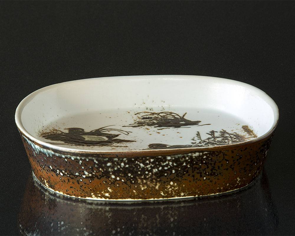 Fayenceschale mit Eiderenten von Nils Thorssen, Royal Copenhagen Nr. 1048-5303