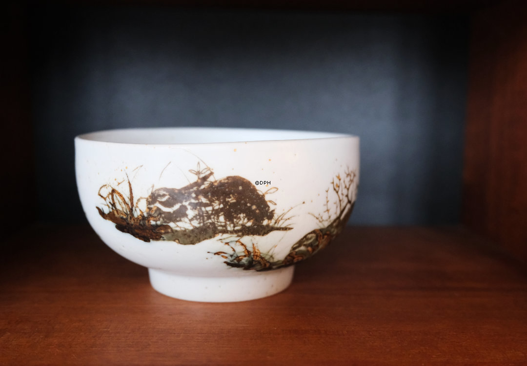 Diana Fayence-Schale mit Hase von Nils Thorssen, Royal Copenhagen Nr. 1052-5317