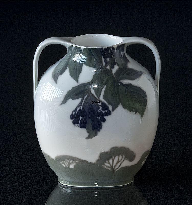 Vase mit Beeren, Royal Copenhagen Nr. 1091-227