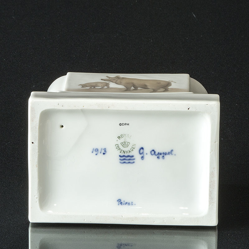 Die Prinzessin und der Schweinehirt mit Postament, Royal Copenhagen Figur Nr. 1114 (Unica - unterzeichnet Privat)