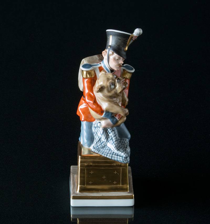 Der Soldat und der Hund aus dem Feuerzeug, Royal Copenhagen Figur Nr. 1156