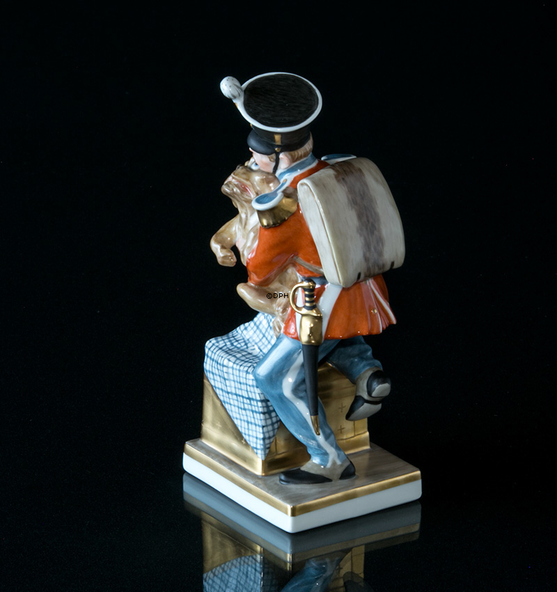 Der Soldat und der Hund aus dem Feuerzeug, Royal Copenhagen Figur Nr. 1156